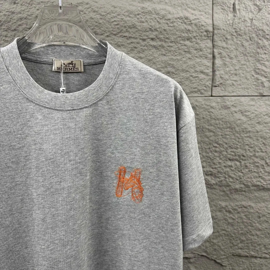 Herme* * 2026 New Arrival Classic Orange T Same Style ：Black White Gray Size： S （90-130 ） M （120-150 ） L （140-165 ） XL （160-180 ） XXL （180-210 ）